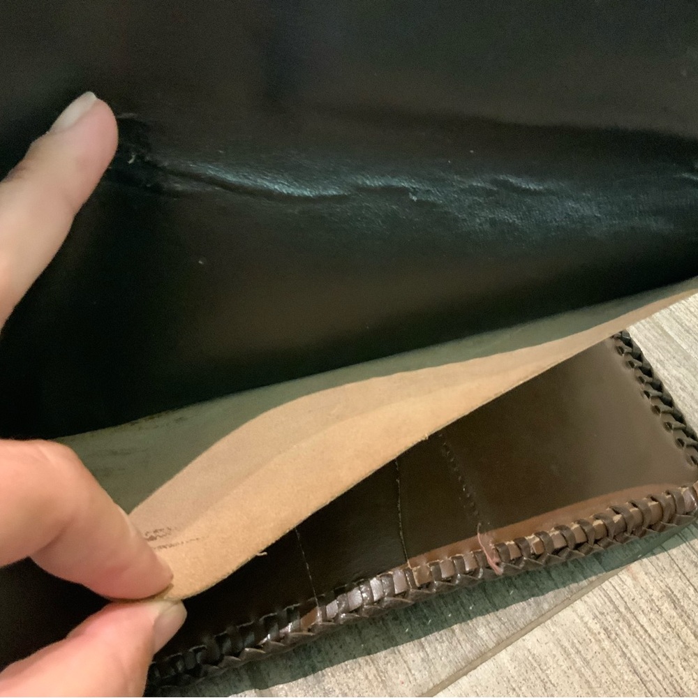 VINTAGE hand-tooled leather wallet - Picture 6 of 11